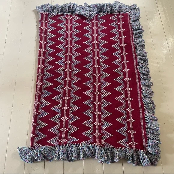 Vintage Crochet Ruffle Hem Handmade Blanket chevron stripe